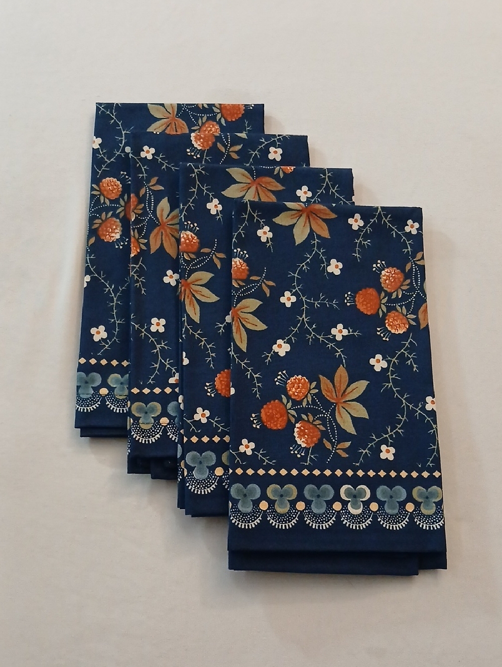 Williams Sonoma Napkin Set